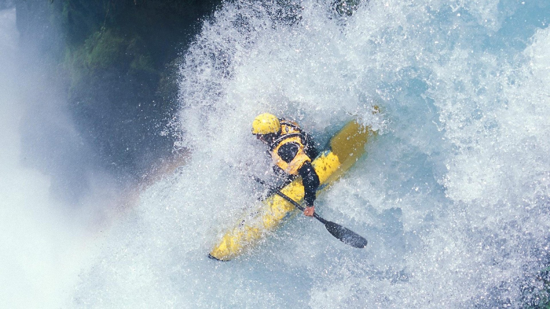 开云体育ios下载-国际足球裁判引入智能视频辅助系统，裁判判罚更公平，足球裁判视频回放叫什么