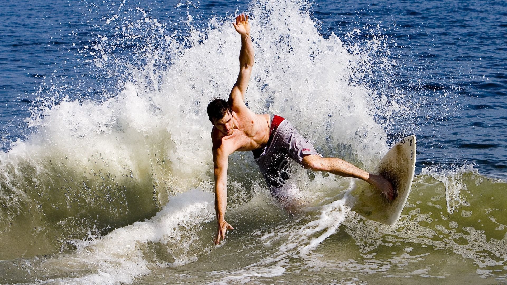 火箭安排高强度跳跃训练提升二次进攻能力，火箭漂移